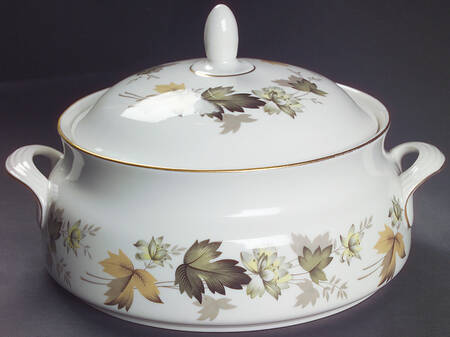 Larchmont Round Covered Vegetable by Royal Doulton