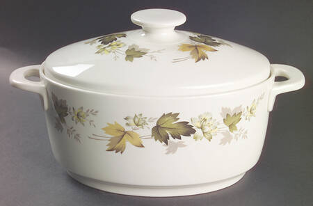Larchmont 2 Quart Oval Covered Casserole