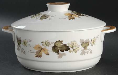 Larchmont 2 Quart Oval Covered Casserole