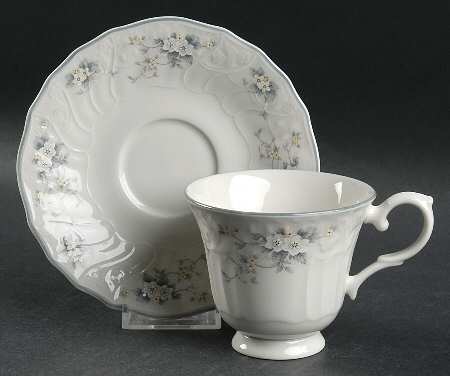 Lausanne Footed Cup & Saucer Set
