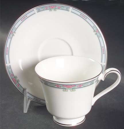 Lesley Footed Cup & Saucer Set