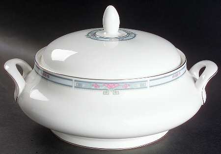 Lesley Round Covered Vegetable