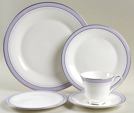 Lilactime 5 Piece Place Setting