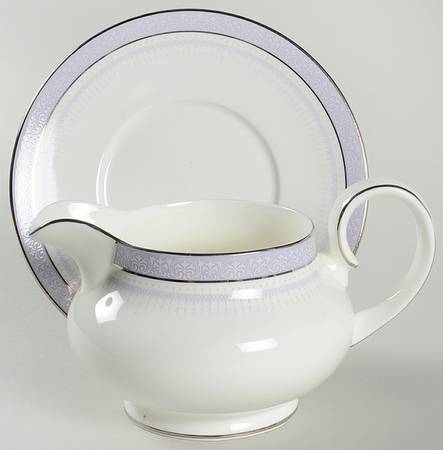 Lilactime Gravy Boat & Underplate/Relish