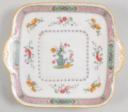 Lilian Handled Cake Plate