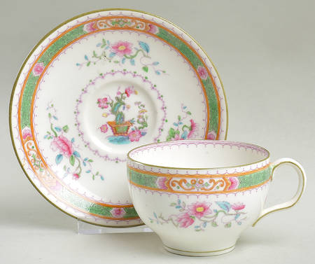 Lilian Flat Cup & Saucer Set