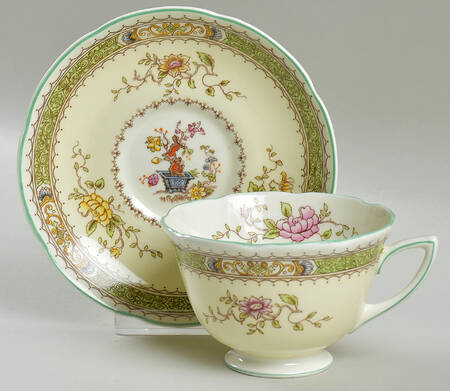 Lillian (Scalloped) Footed Cup & Saucer Set