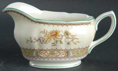 Lillian (Scalloped) Creamer