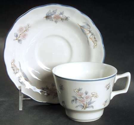 Lincoln Flat Cup & Saucer Set