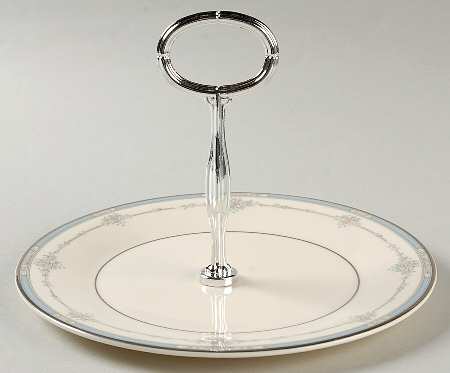 Lisa Round Serving Plate with Handle (SP)