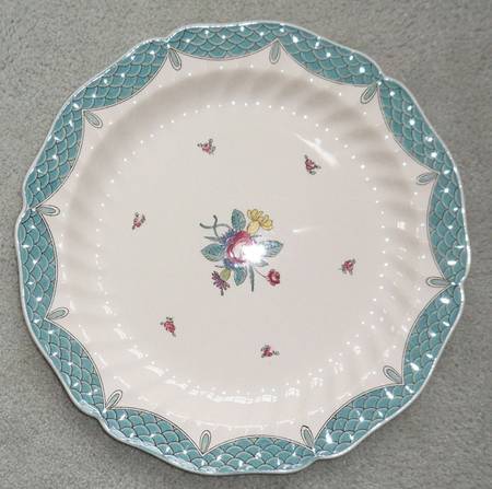 Lowestoft Bouquet 14" Chop Plate (Round Platter)