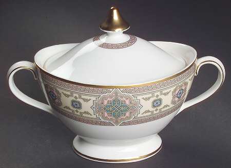 Longwood Sugar Bowl & Lid