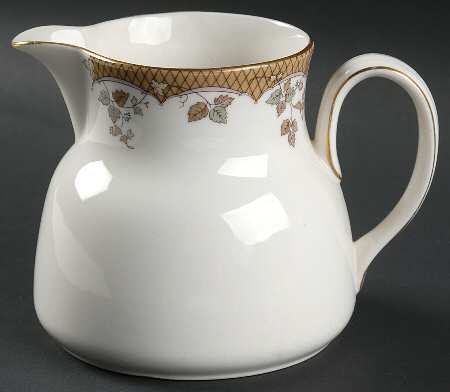 Lynnewood 24 Oz Pitcher