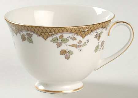 Lynnewood Footed Cup