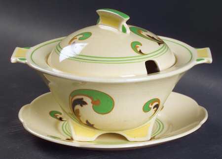 Lynn Sauce Boat & Lid with Underplate