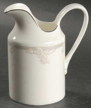 Lyric (H5114, Flowers on Band) Creamer