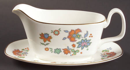 Madrigal Gravy Boat & Underplate