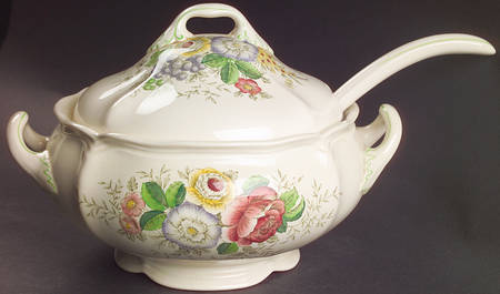 Malvern Tureen & Lid w/Ladle