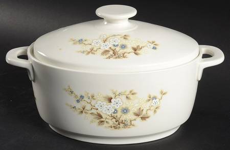 Mandalay 2 Quart Oval Covered Casserole