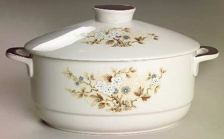 Mandalay 2 Quart Oval Covered Casserole