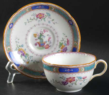 Mandarin (Scalloped) Flat Cup & Saucer Set