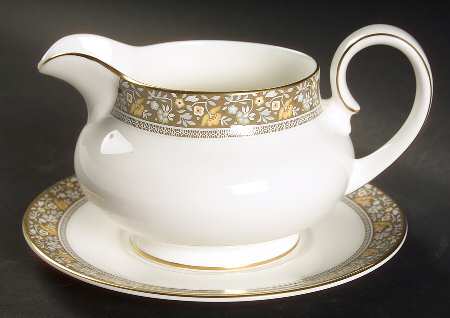 Maplewood Gravy Boat & Underplate
