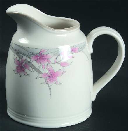 Mayfair (Lambethware) 32 Oz Pitcher