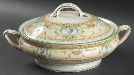 The Melfont Round Covered Vegetable