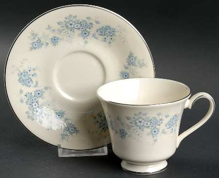 Michelle Footed Cup & Saucer Set