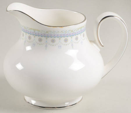 Mignonette Creamer