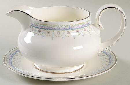 Mignonette Gravy Boat & Underplate