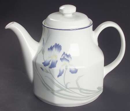 Minerva Teapot & Lid