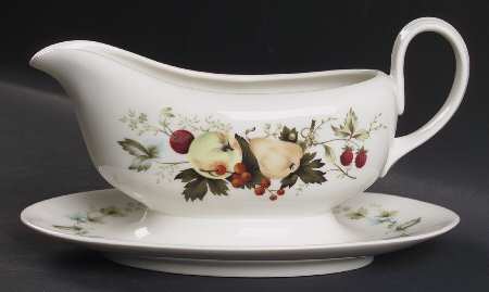 Miramont Gravy Boat with Attached Underplate