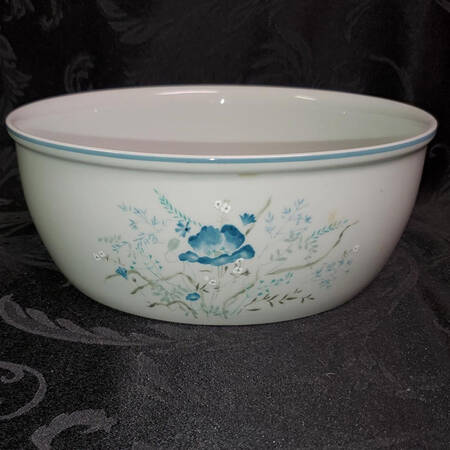 Morning Dew 9" Salad Serving Bowl