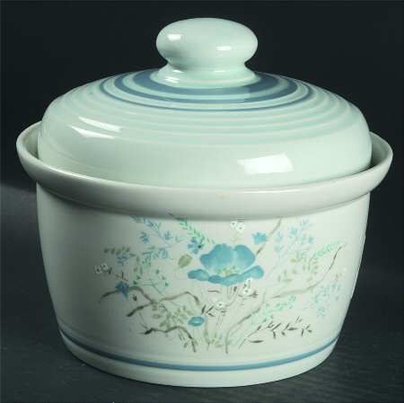 Morning Dew 1.25 Qt Round Covered Casserole by Royal Doulton