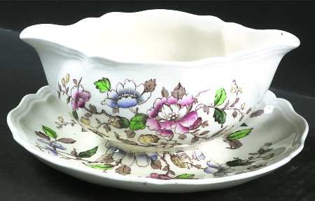 Monmouth Gravy Boat with Attached Underplate