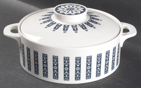 Moonstone 2 Qt Round Covered Casserole