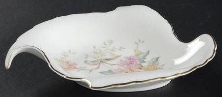 Mystic Dawn Pink Nut Dish