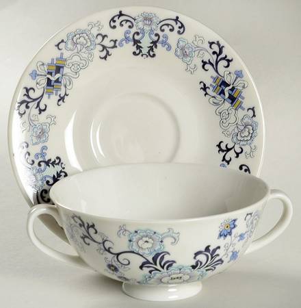 Nankin Footed Cream Soup Bowl & Saucer Set