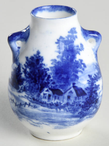 Norfolk Blue (D6294, Scalloped) Miniature Bud Vase