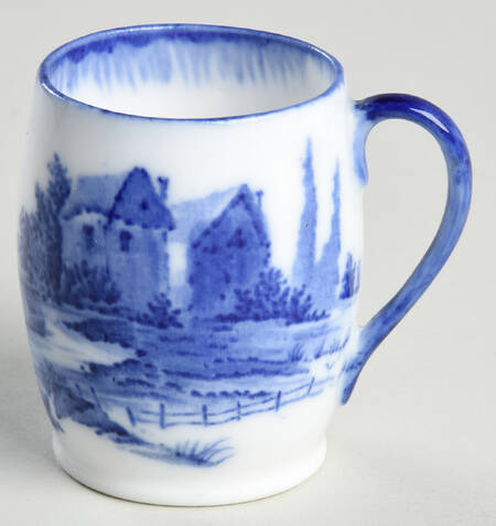 Norfolk Blue (D6294, Scalloped) Miniature Mug