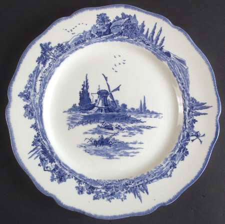 Norfolk Blue (D6294, Scalloped) by Royal Doulton