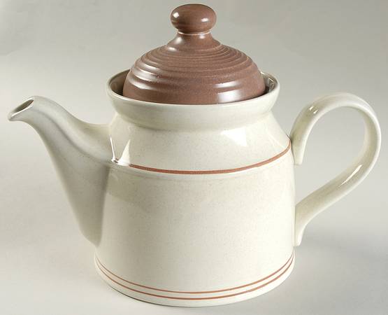 Nutmeg Teapot & Lid