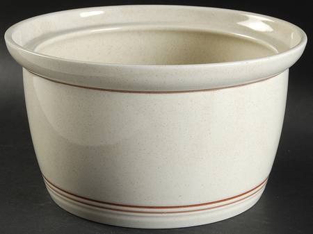 Nutmeg 2.5 Qt Round Casserole No Lid