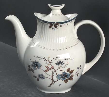Old Colony Coffee Pot & Lid