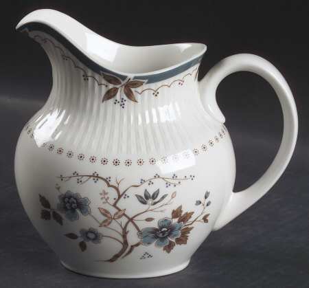 Old Colony 24 Oz Pitcher