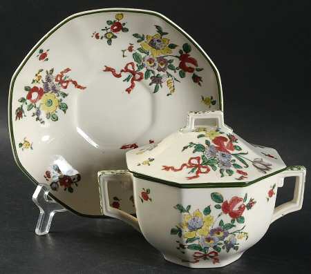 Old Leeds Spray Bouillon Soup & Saucer with Lid