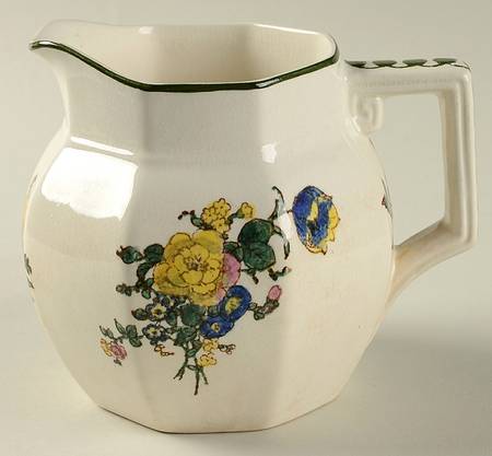 Old Trentham Sprays 20 Oz Pitcher