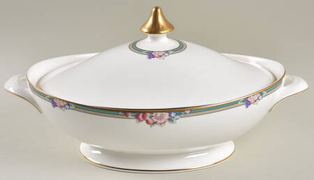 Orchard Hill Oval Covered Vegetable