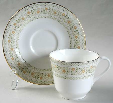 Paisley Flat Cup & Saucer Set